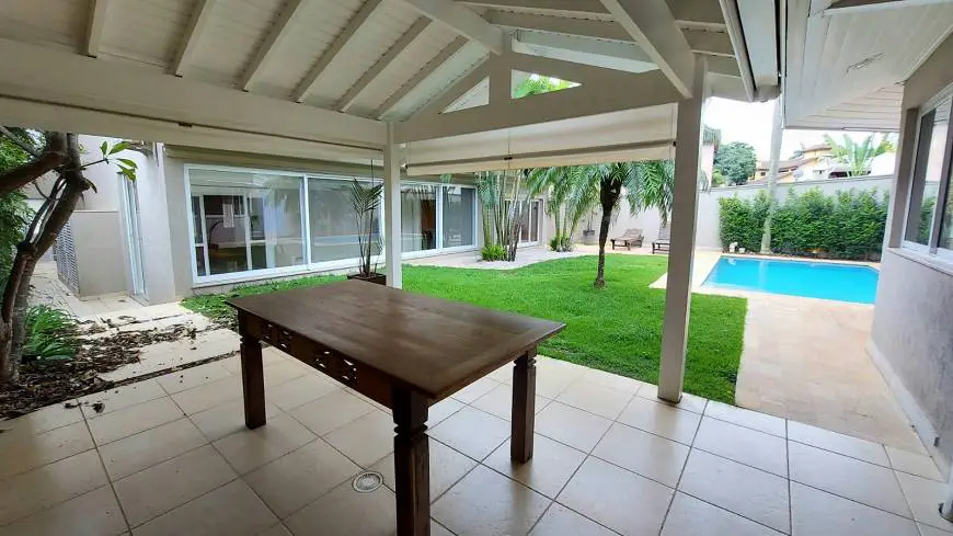 Foto 1 de Casa de Condomínio com 4 Quartos para alugar, 550m² em Alphaville, Santana de Parnaíba