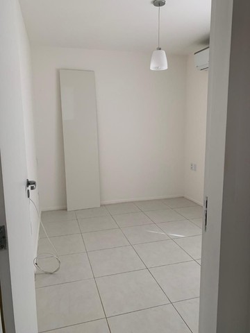 Foto 5 de Casa de Condomínio com 4 Quartos à venda, 144m² em Engenheiro Luciano Cavalcante, Fortaleza