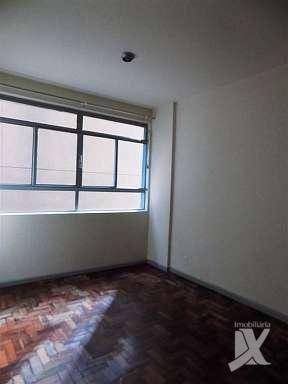 Foto 2 de Apartamento com 2 Quartos à venda, 75m² em Centro, Curitiba