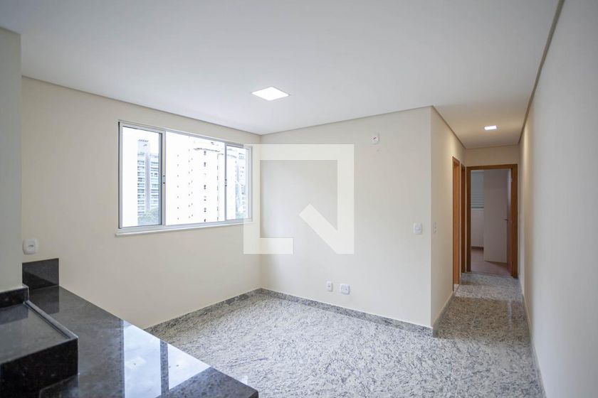 Foto 1 de Apartamento com 2 Quartos para alugar, 46m² em Lourdes, Belo Horizonte