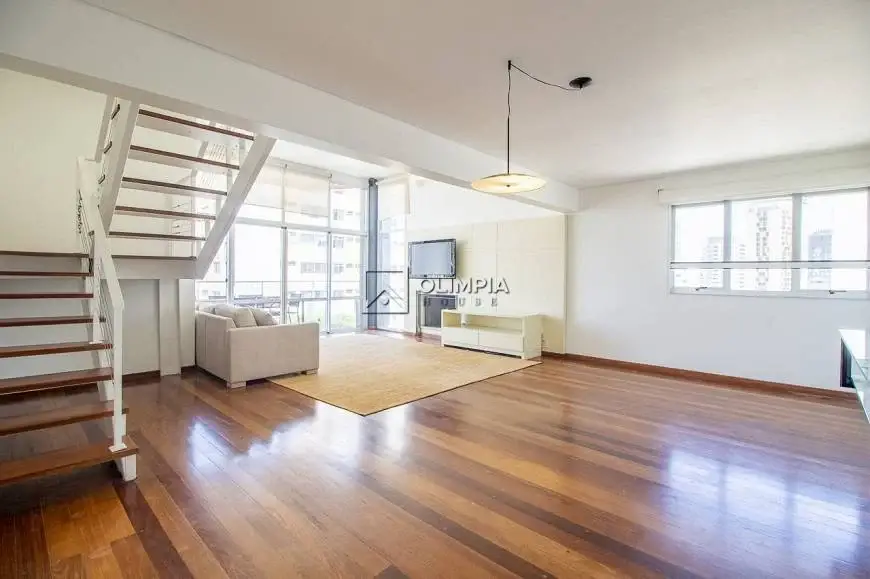 Foto 3 de Apartamento com 2 Quartos para alugar, 202m² em Vila Madalena, São Paulo