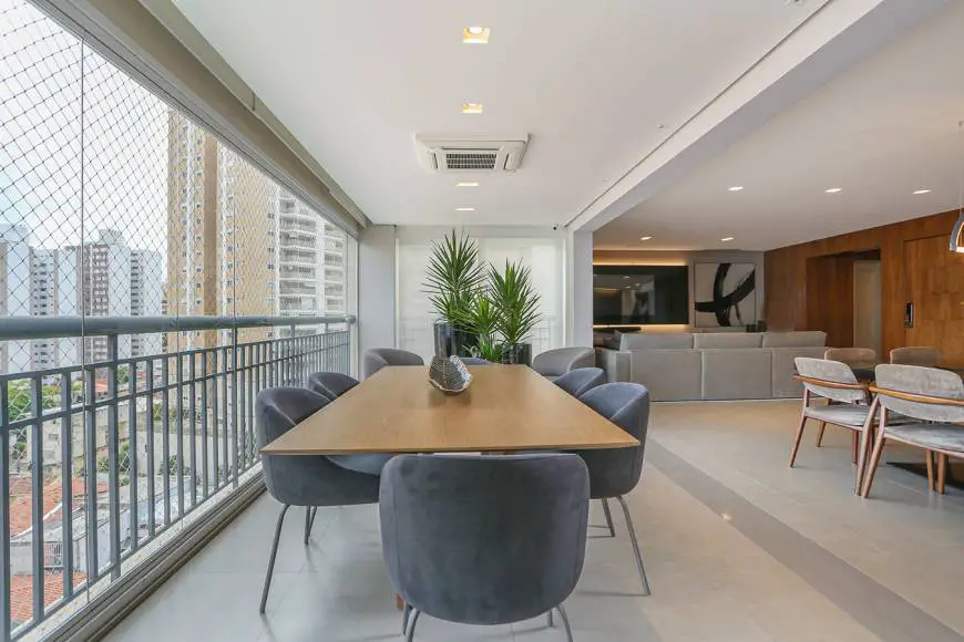 Foto 2 de Apartamento com 4 Quartos à venda, 246m² em Vila Mariana, São Paulo