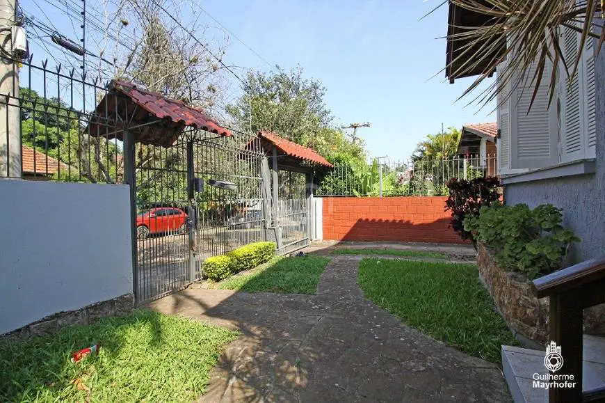 Foto 2 de Casa com 2 Quartos à venda, 81m² em Teresópolis, Porto Alegre