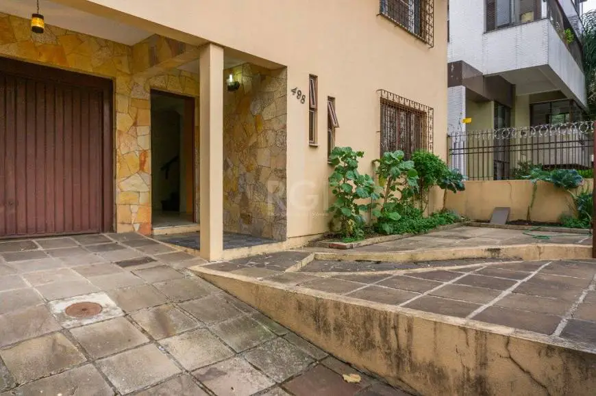 Foto 2 de Casa com 3 Quartos à venda, 293m² em Boa Vista, Porto Alegre