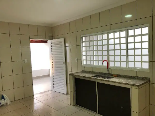 Foto 2 de Casa com 3 Quartos à venda, 250m² em Jardim Brasília, Uberlândia