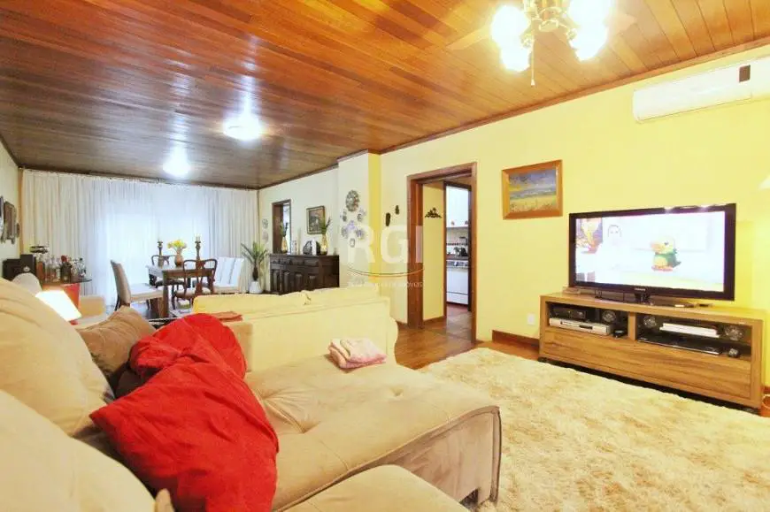 Foto 5 de Casa com 3 Quartos à venda, 416m² em Jardim Lindóia, Porto Alegre