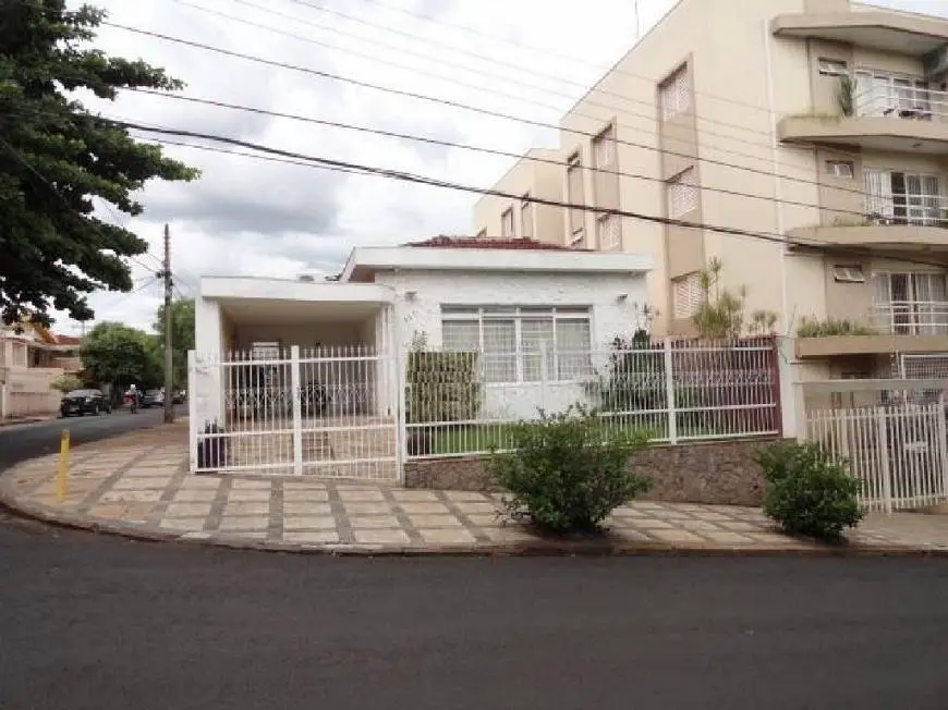 Foto 1 de Casa com 3 Quartos à venda, 215m² em Jardim Macedo, Ribeirão Preto
