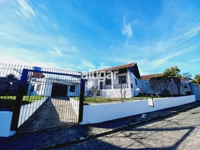 Foto 1 de Casa com 3 Quartos para alugar, 180m² em Santa Lúcia, Caxias do Sul