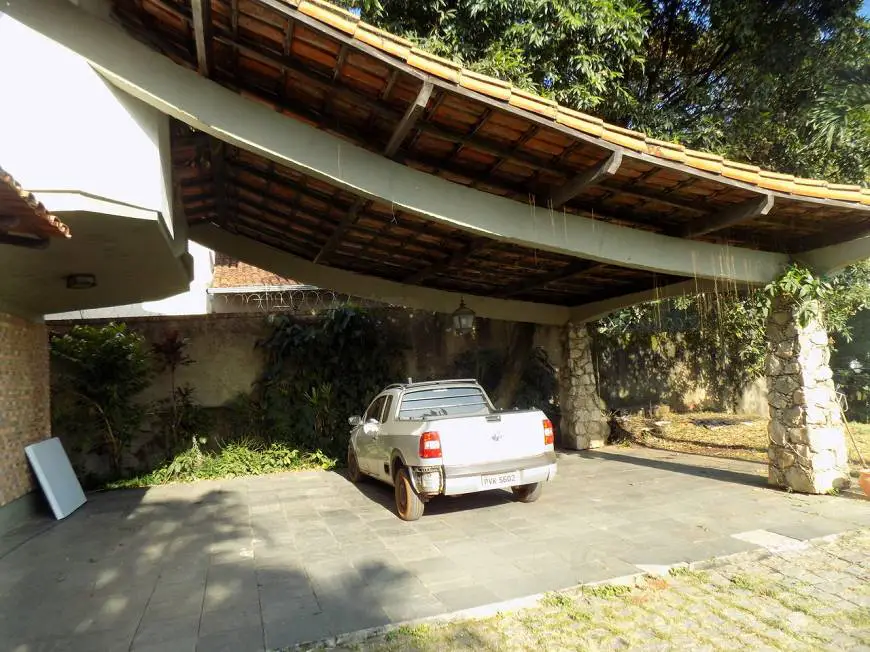 Foto 2 de Casa com 5 Quartos para alugar, 410m² em São Luíz, Belo Horizonte