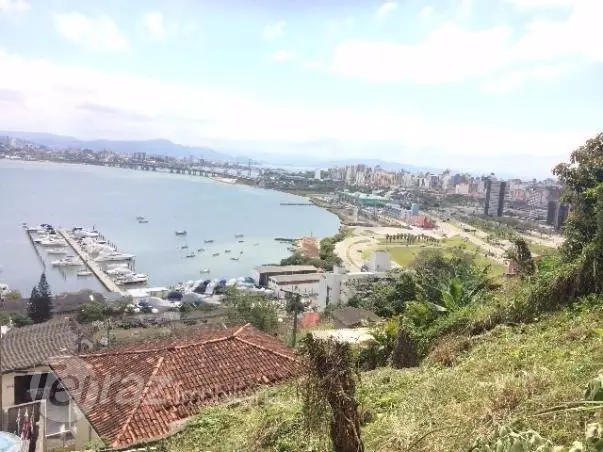 Foto 2 de Lote/Terreno à venda, 210m² em José Mendes, Florianópolis