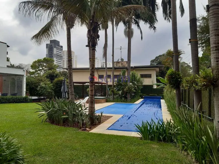 Foto 1 de Sobrado com 5 Quartos à venda, 850m² em Santo Amaro, São Paulo
