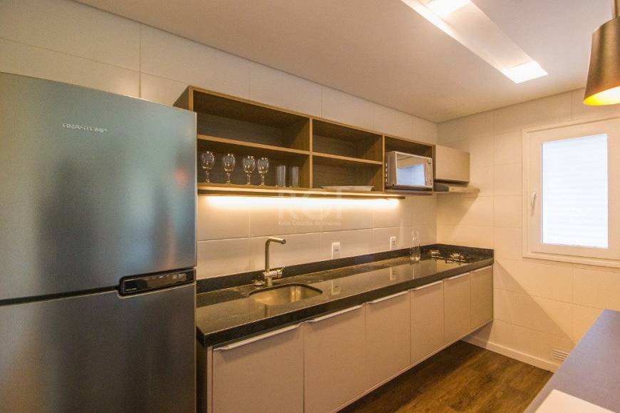Foto 2 de Apartamento com 1 Quarto para alugar, 37m² em Moinhos de Vento, Porto Alegre