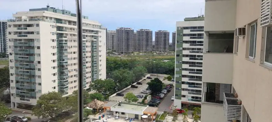 Foto 2 de Apartamento com 2 Quartos para venda ou aluguel, 67m² em Camorim, Rio de Janeiro