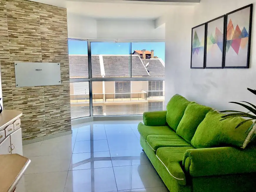 Foto 1 de Apartamento com 2 Quartos para alugar, 65m² em Centro, Tramandaí