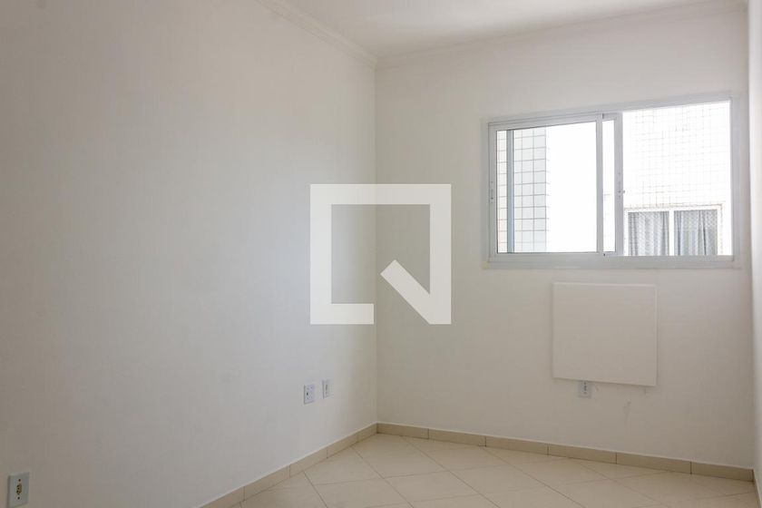 Foto 2 de Apartamento com 2 Quartos para alugar, 50m² em Cidade Ocian, Praia Grande
