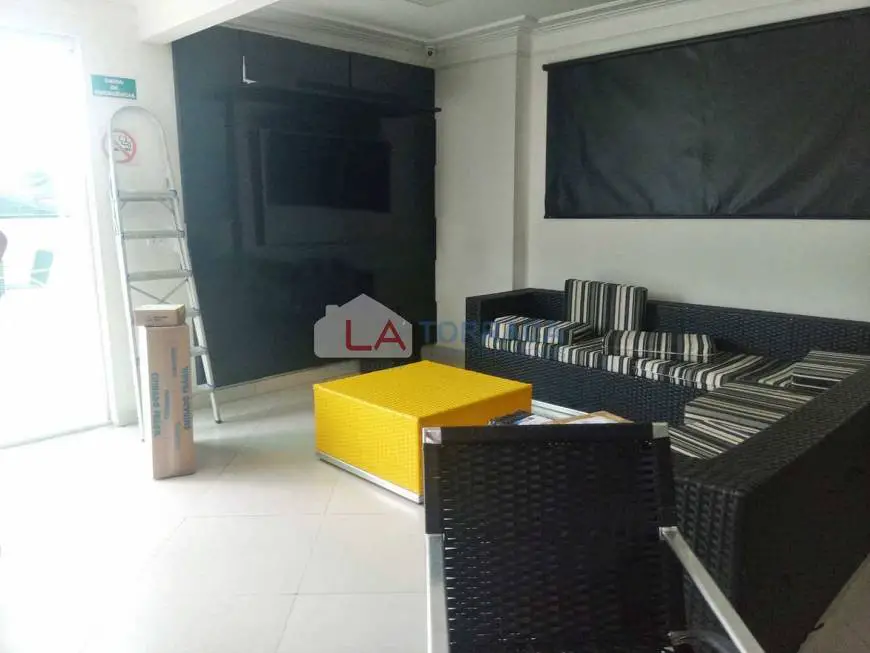 Foto 4 de Apartamento com 2 Quartos para alugar, 52m² em Cidade Ocian, Praia Grande