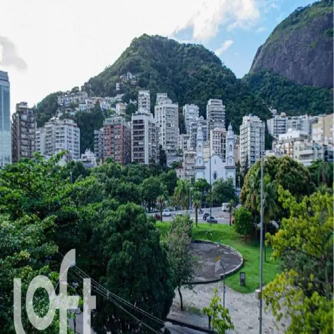 Foto 1 de Apartamento com 2 Quartos à venda, 102m² em Lagoa, Rio de Janeiro