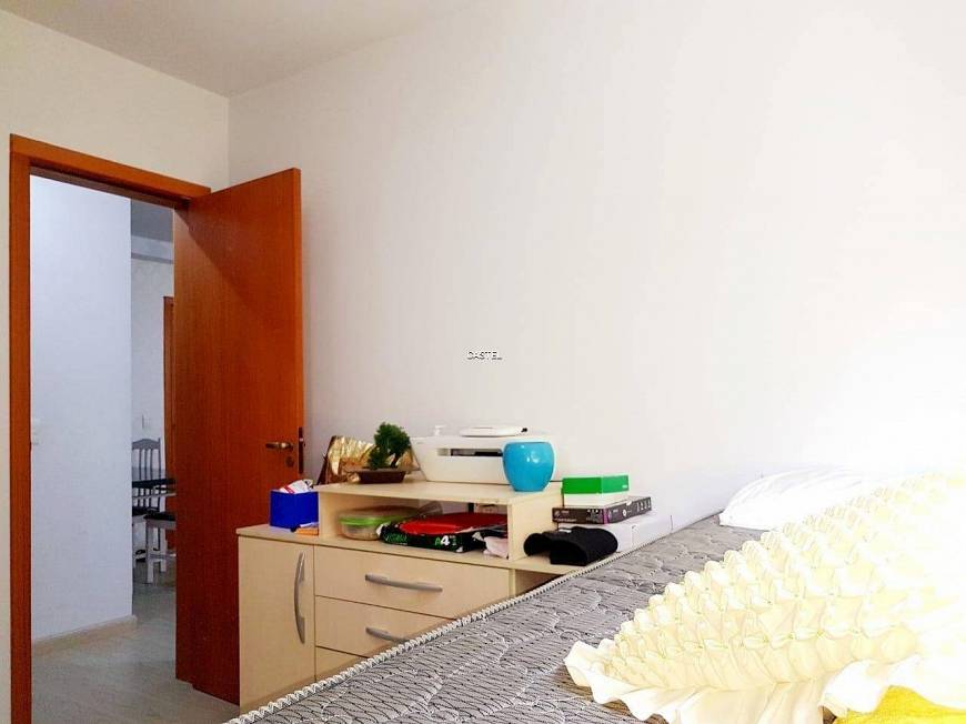 Foto 3 de Apartamento com 2 Quartos à venda, 58m² em Medianeira, Porto Alegre