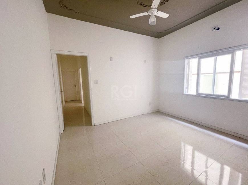 Foto 1 de Apartamento com 2 Quartos à venda, 60m² em Menino Deus, Porto Alegre