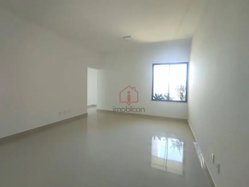Foto 3 de Apartamento com 3 Quartos à venda, 90m² em Candeias, Vitória da Conquista