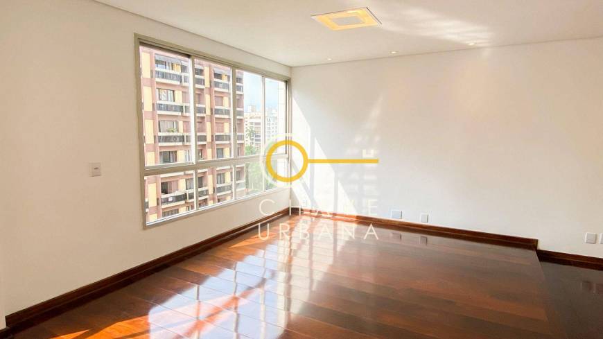 Foto 3 de Apartamento com 3 Quartos à venda, 166m² em Gonzaga, Santos