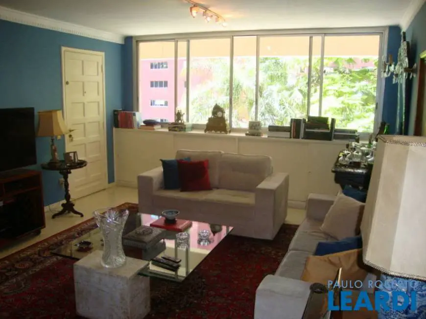 Foto 1 de Apartamento com 3 Quartos à venda, 138m² em Itaim Bibi, São Paulo
