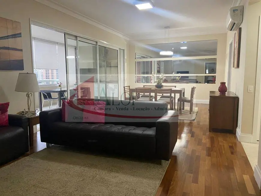 Foto 5 de Apartamento com 3 Quartos para alugar, 151m² em Itaim Bibi, São Paulo