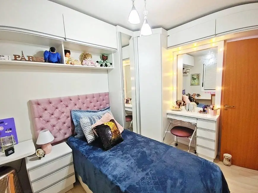 Foto 5 de Apartamento com 3 Quartos à venda, 71m² em Medianeira, Porto Alegre