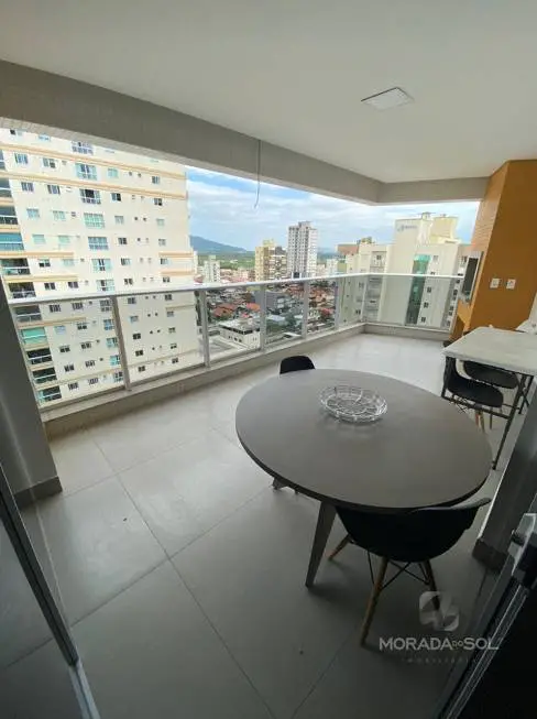 Foto 3 de Apartamento com 3 Quartos para alugar, 145m² em Meia Praia, Itapema