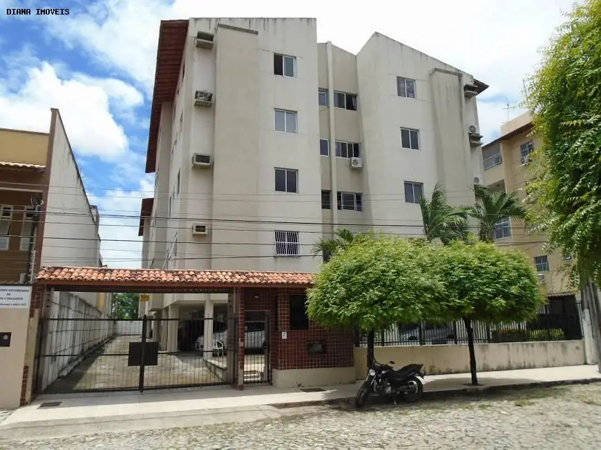 Foto 1 de Apartamento com 3 Quartos à venda, 78m² em Vila União, Fortaleza