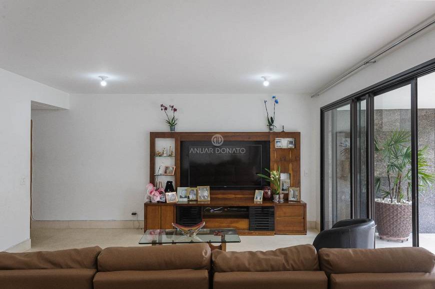 Foto 1 de Apartamento com 4 Quartos para alugar, 274m² em Funcionários, Belo Horizonte