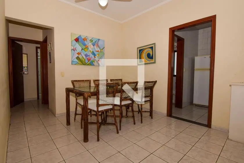 Foto 3 de Apartamento com 4 Quartos para alugar, 104m² em Vila Júlia , Guarujá
