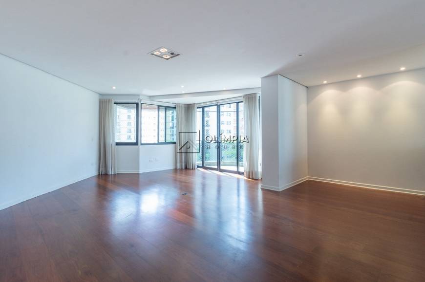 Foto 1 de Apartamento com 4 Quartos à venda, 230m² em Vila Nova Conceição, São Paulo