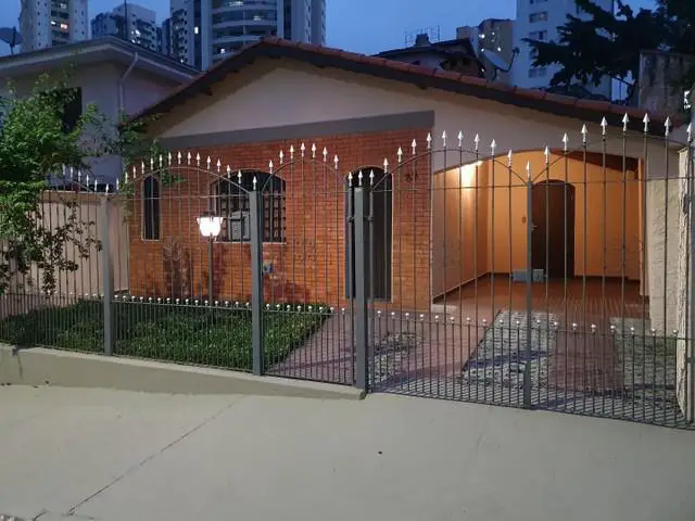 Foto 1 de Casa com 3 Quartos para alugar, 150m² em Bosque da Saúde, São Paulo