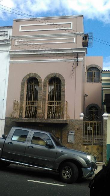 Foto 1 de Casa com 3 Quartos à venda, 250m² em Centro, Manaus