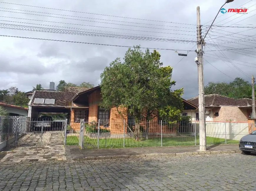 Foto 2 de Casa com 3 Quartos à venda, 120m² em Centro, Pomerode
