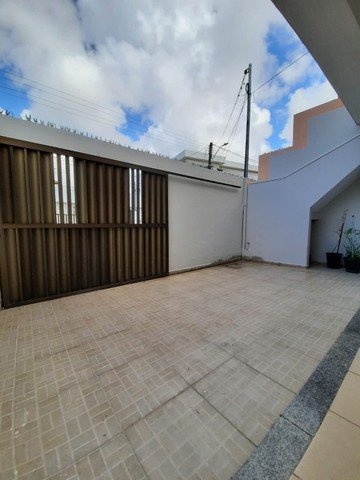 Foto 3 de Casa com 3 Quartos para alugar, 10m² em Grageru, Aracaju