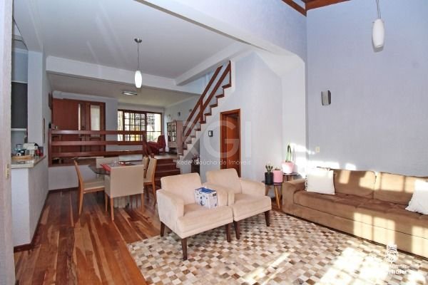 Foto 4 de Casa com 3 Quartos à venda, 208m² em Ipanema, Porto Alegre