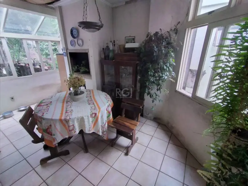 Foto 5 de Casa com 3 Quartos à venda, 115m² em Petrópolis, Porto Alegre