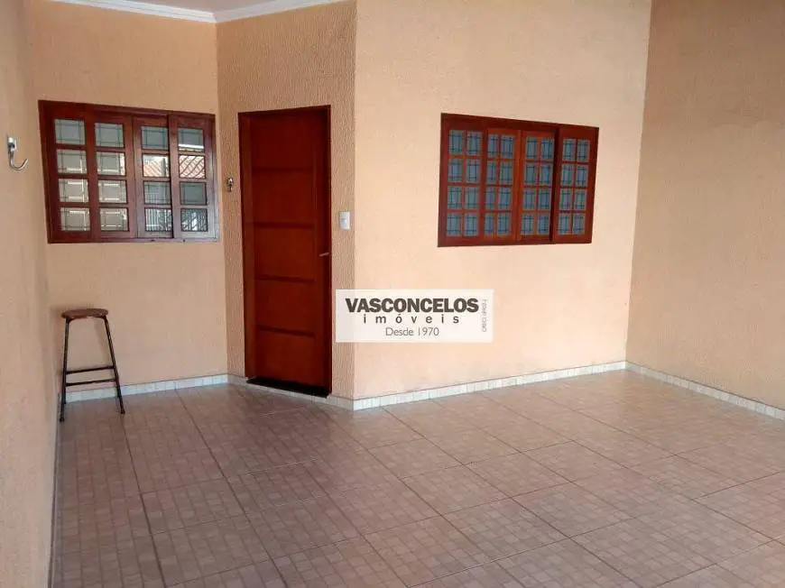 Foto 1 de Casa com 3 Quartos para venda ou aluguel, 72m² em Residencial União, São José dos Campos