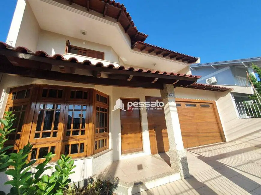 Foto 1 de Casa com 3 Quartos à venda, 215m² em Vale do Sol, Cachoeirinha