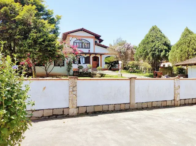 Foto 2 de Casa com 4 Quartos à venda, 180m² em Bom Retiro, Joinville