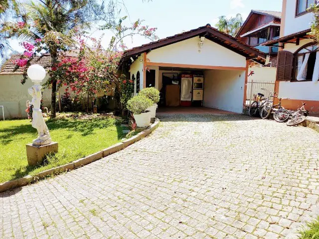 Foto 3 de Casa com 4 Quartos à venda, 180m² em Bom Retiro, Joinville
