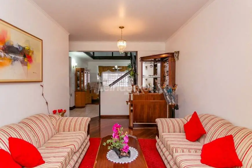 Foto 5 de Casa com 4 Quartos à venda, 341m² em Jardim Floresta, Porto Alegre