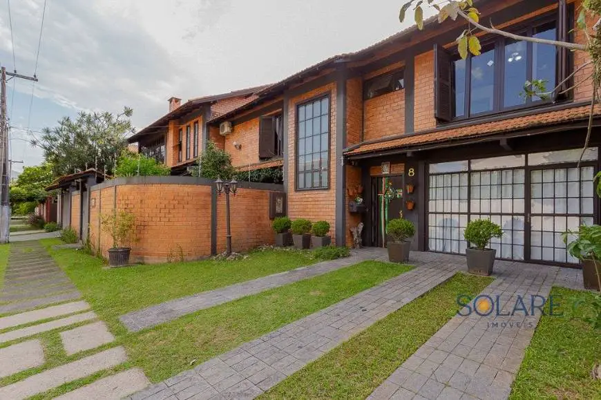 Foto 3 de Casa com 5 Quartos à venda, 540m² em Itacorubi, Florianópolis