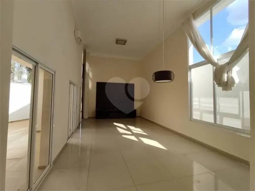 Foto 2 de Casa de Condomínio com 2 Quartos para alugar, 215m² em Ipanema, Araçatuba
