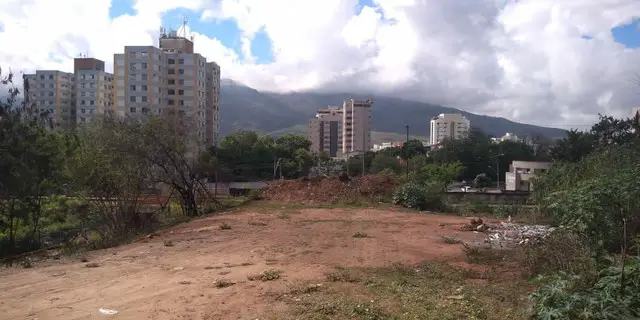 Foto 1 de Lote/Terreno à venda, 455m² em Alto Esplanada, Governador Valadares