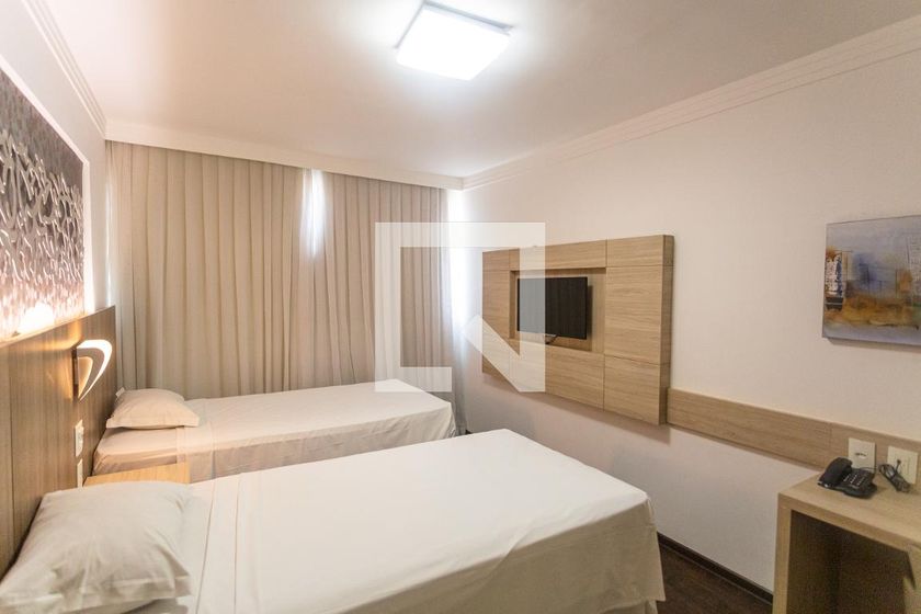 Foto 2 de Apartamento com 1 Quarto para alugar, 28m² em Indaiá, Belo Horizonte