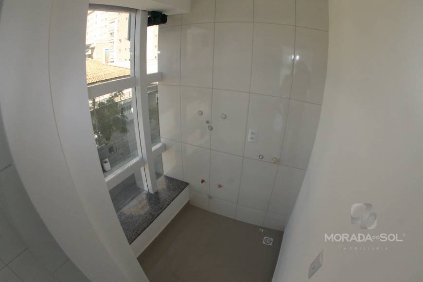 Foto 5 de Apartamento com 2 Quartos à venda, 74m² em Meia Praia, Itapema