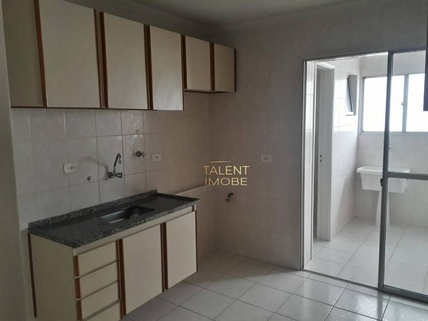 Foto 3 de Apartamento com 2 Quartos para alugar, 77m² em Moema, São Paulo
